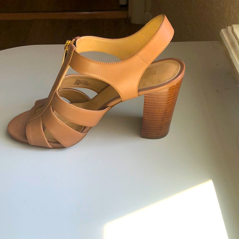 MICHAEL KORS Damita Sandal